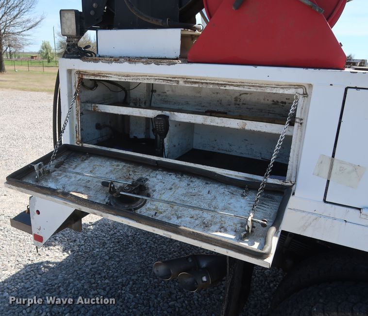 image for item GS9846 2013 Ford F550 Super Duty XL Crew Cab utility bed truck with crane