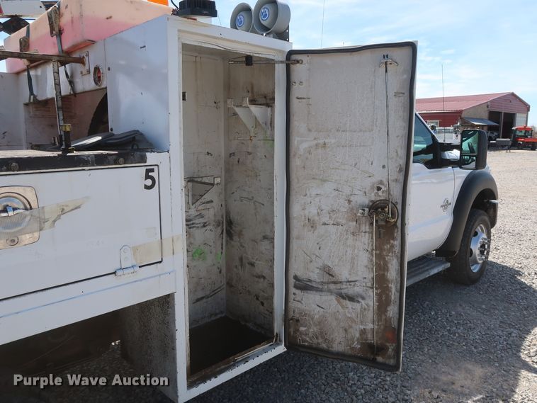 image for item GS9846 2013 Ford F550 Super Duty XL Crew Cab utility bed truck with crane