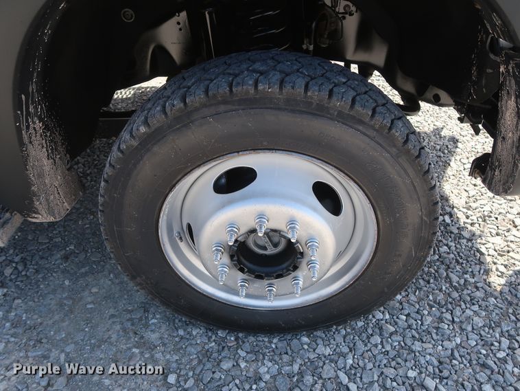 image for item GS9846 2013 Ford F550 Super Duty XL Crew Cab utility bed truck with crane