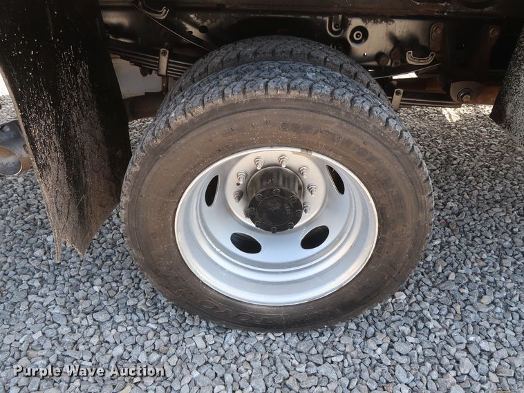 image for item GS9846 2013 Ford F550 Super Duty XL Crew Cab utility bed truck with crane