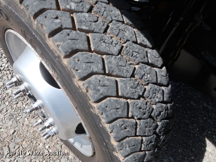 image for item GS9846 2013 Ford F550 Super Duty XL Crew Cab utility bed truck with crane