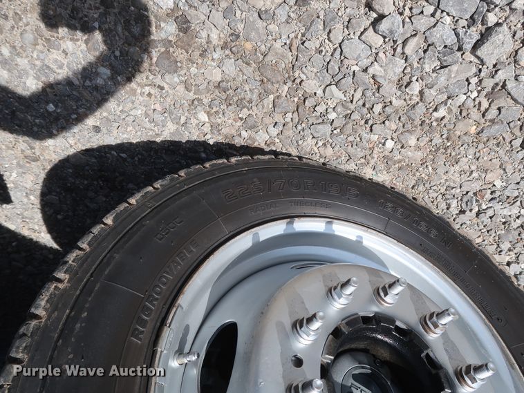 image for item GS9846 2013 Ford F550 Super Duty XL Crew Cab utility bed truck with crane