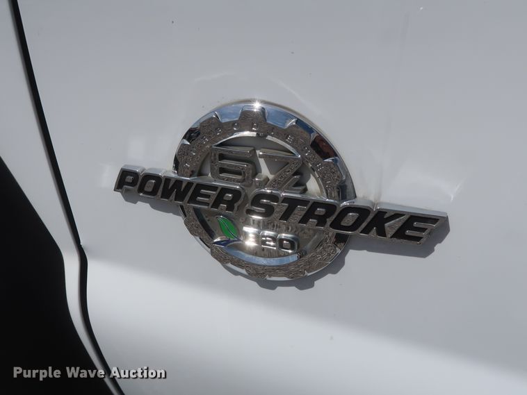 image for item GS9846 2013 Ford F550 Super Duty XL Crew Cab utility bed truck with crane