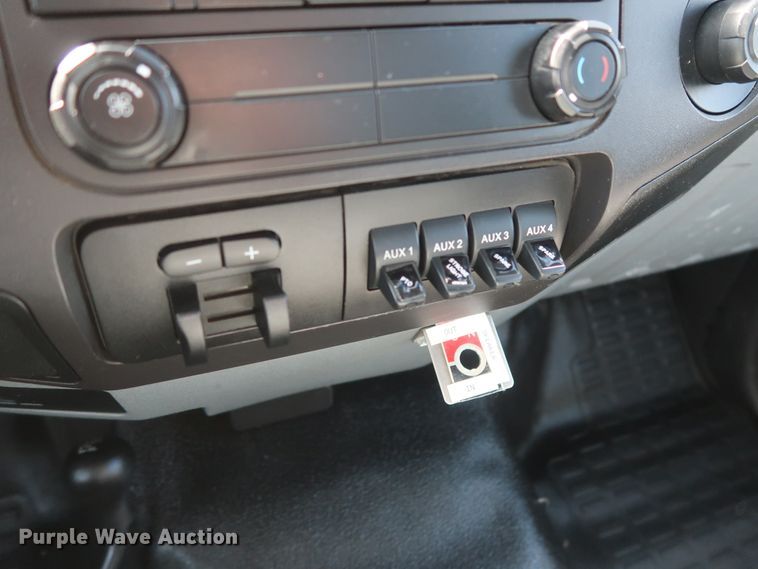 image for item GS9848 2012 Ford F550 Super Duty XL bucket truck