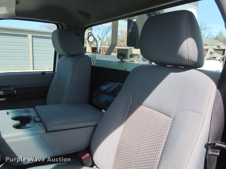 image for item GS9848 2012 Ford F550 Super Duty XL bucket truck