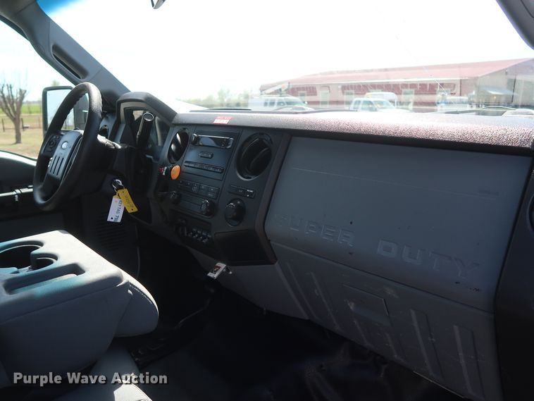 image for item GS9848 2012 Ford F550 Super Duty XL bucket truck