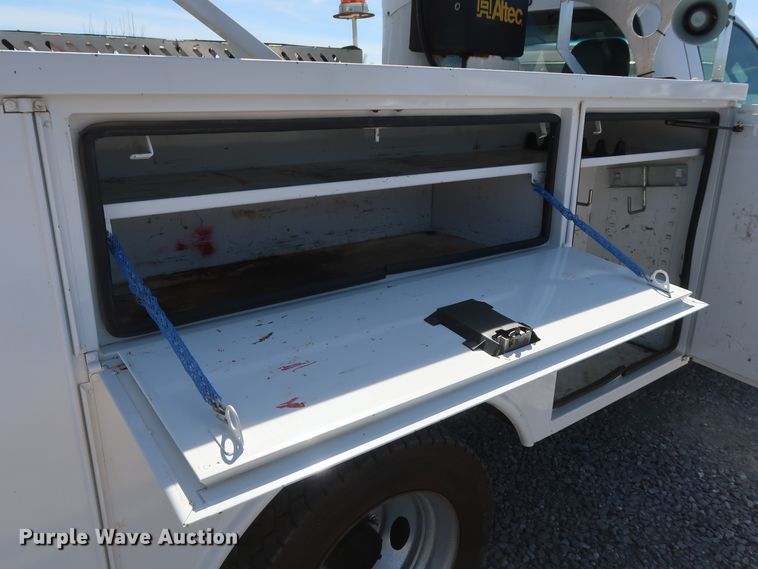 image for item GS9848 2012 Ford F550 Super Duty XL bucket truck
