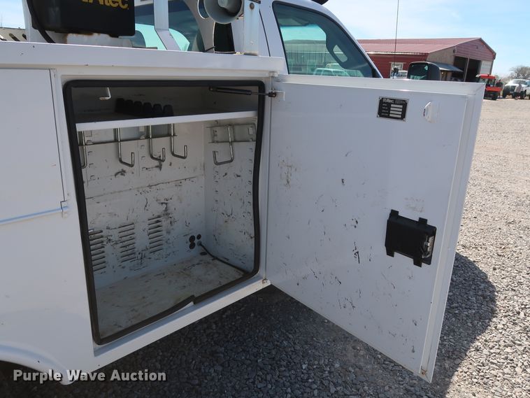 image for item GS9848 2012 Ford F550 Super Duty XL bucket truck