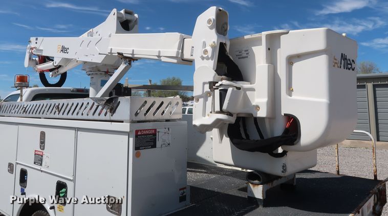 image for item GS9848 2012 Ford F550 Super Duty XL bucket truck