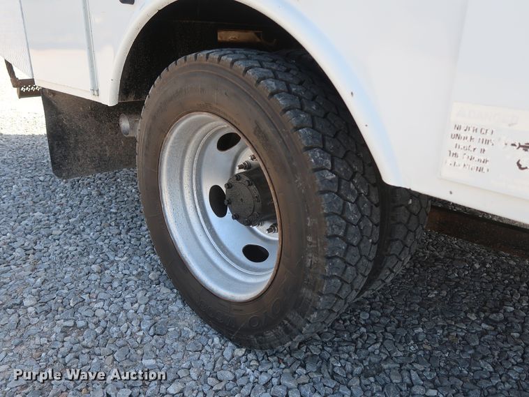 image for item GS9848 2012 Ford F550 Super Duty XL bucket truck