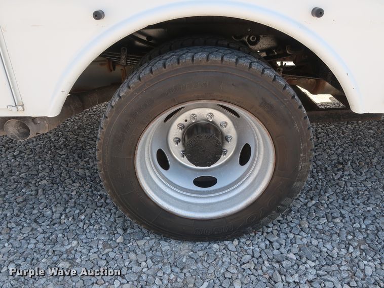 image for item GS9848 2012 Ford F550 Super Duty XL bucket truck