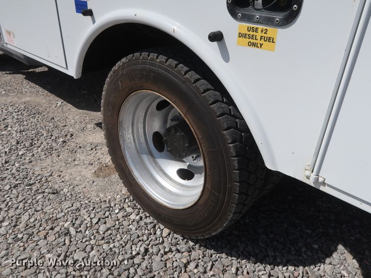 image for item GS9848 2012 Ford F550 Super Duty XL bucket truck