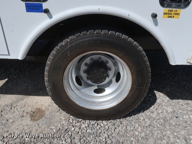 image for item GS9848 2012 Ford F550 Super Duty XL bucket truck