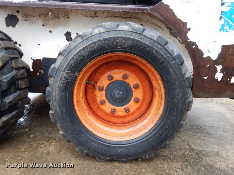 image for item GX9989 1995 Bobcat 753  skid steer loader