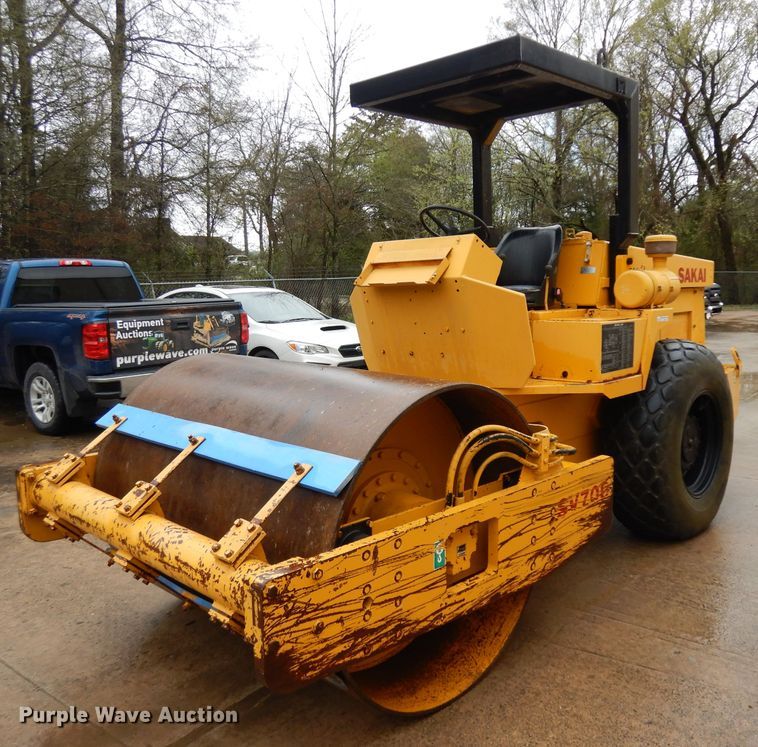 image for item GX9990 Sakai SV70D single drum vibratory roller