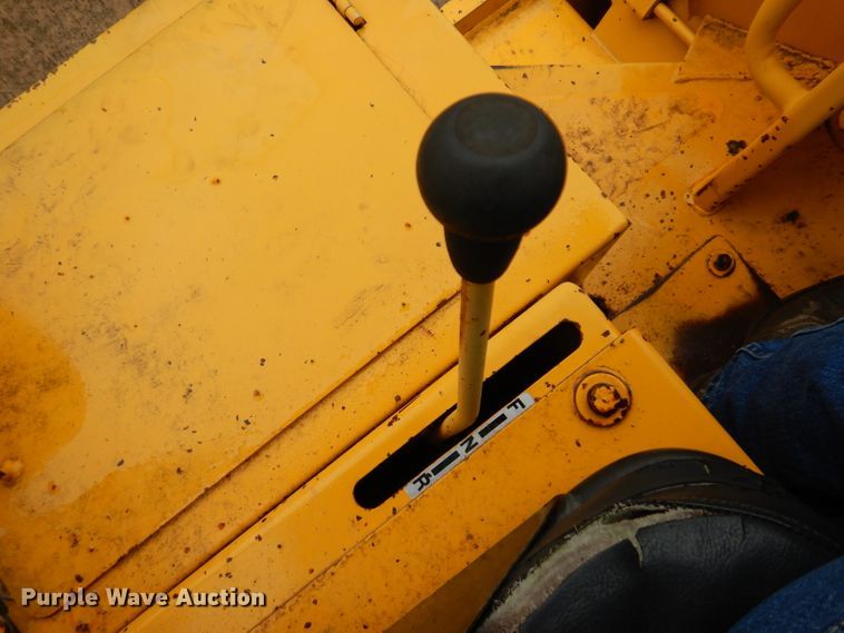 image for item GX9990 Sakai SV70D single drum vibratory roller