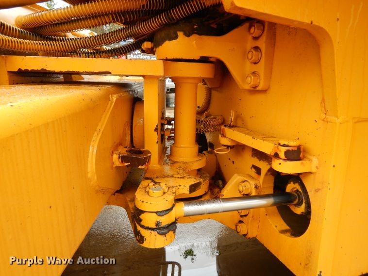 image for item GX9990 Sakai SV70D single drum vibratory roller