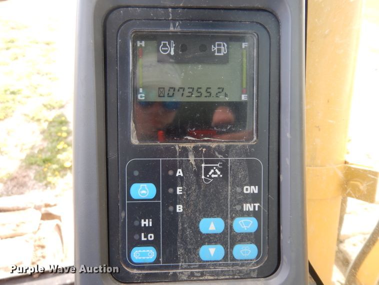 image for item GY9007 2006 Komatsu PC138USLC excavator