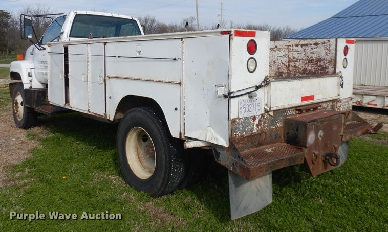 image for item GY9008 1994 GMC TopKick utility truck