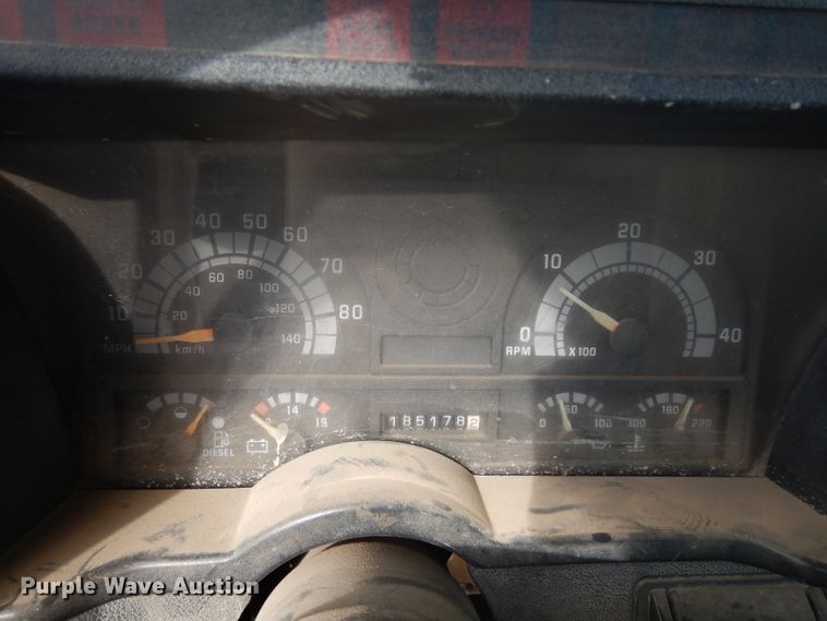 image for item GY9008 1994 GMC TopKick utility truck