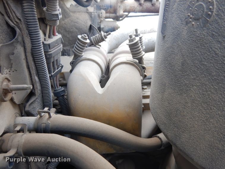 image for item GY9008 1994 GMC TopKick utility truck