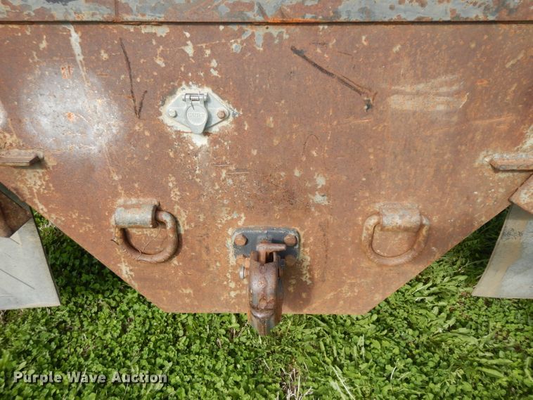 image for item GY9008 1994 GMC TopKick utility truck