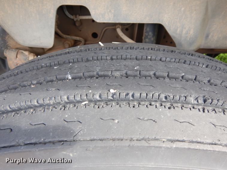 image for item GY9008 1994 GMC TopKick utility truck