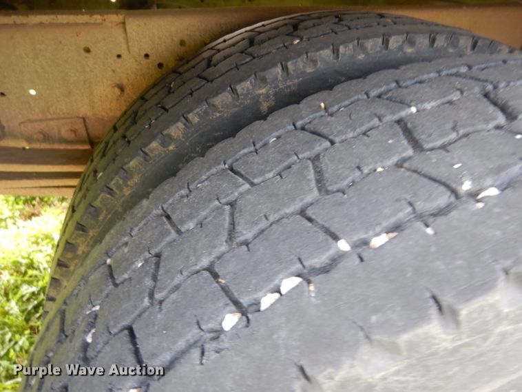 image for item GY9008 1994 GMC TopKick utility truck