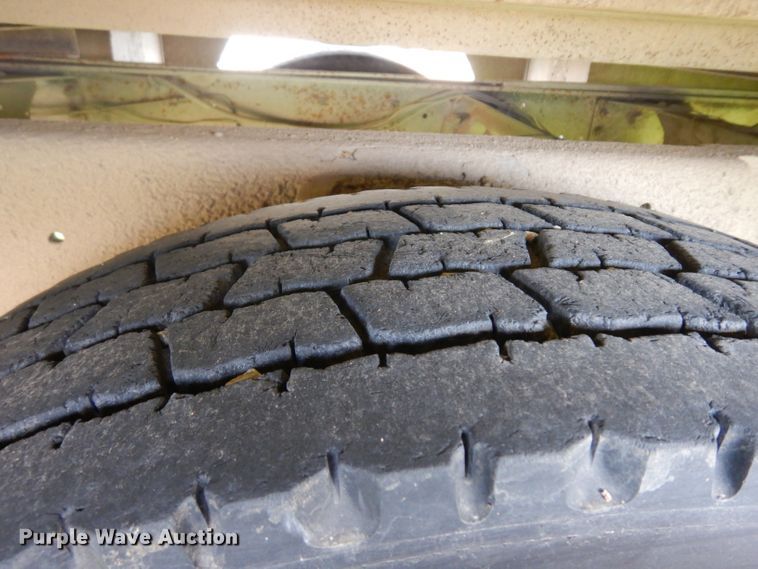 image for item GY9008 1994 GMC TopKick utility truck