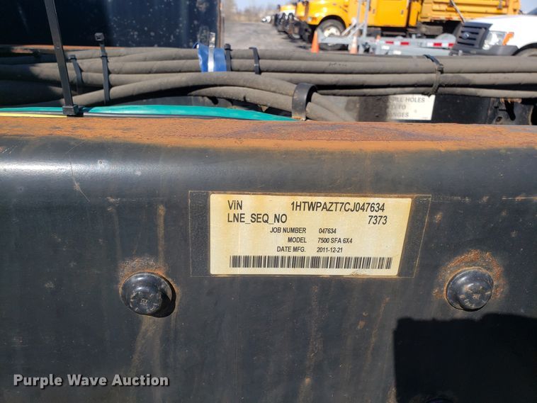 image for item DD2564 2012 International 7500 truck cab and chassis