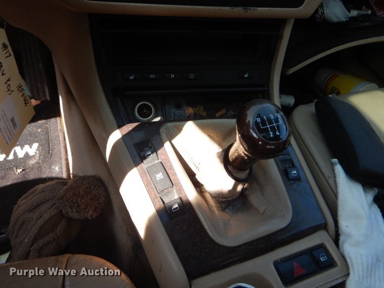 image for item DD4462 2002 BMW 330i