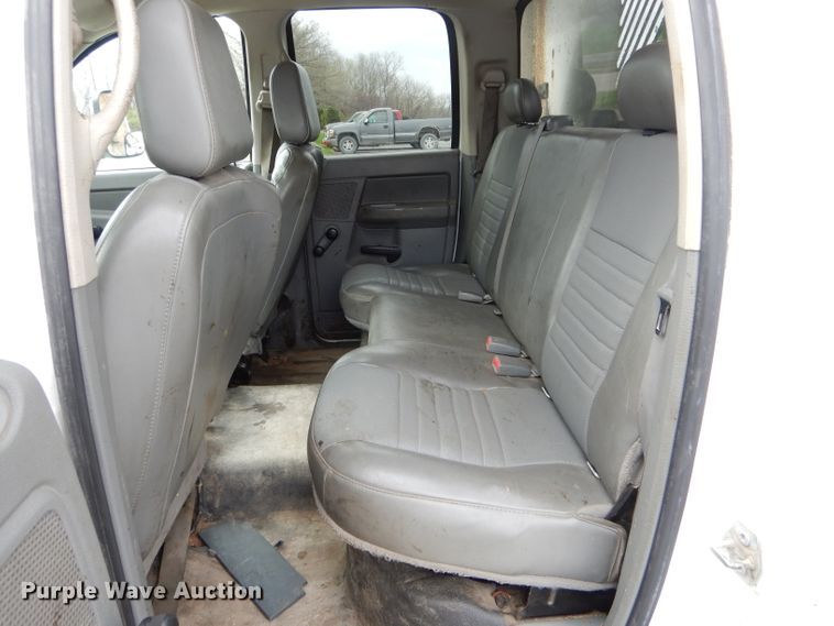 image for item DF3039 2009 Dodge Ram 5500HD Quad Cab dump truck