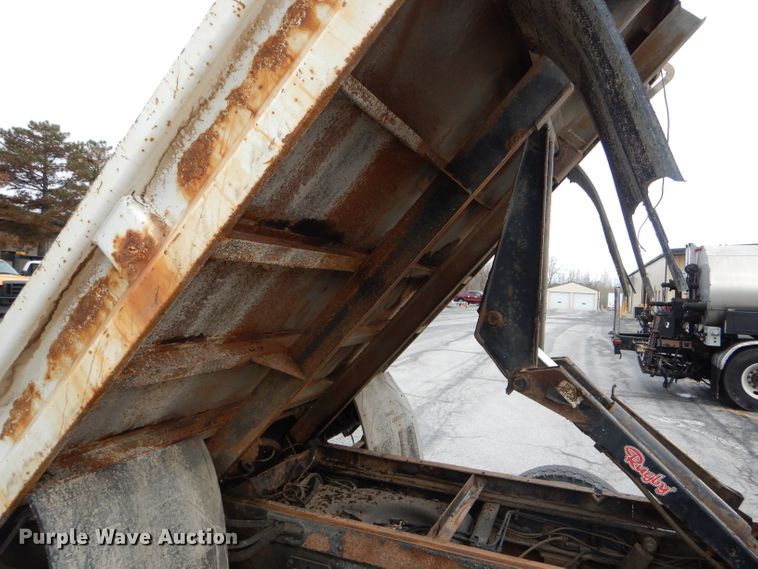 image for item DF3039 2009 Dodge Ram 5500HD Quad Cab dump truck