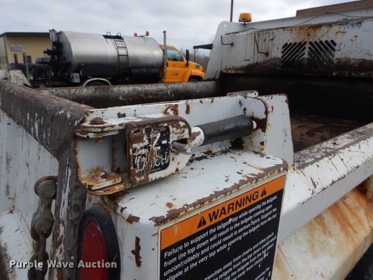 image for item DF3039 2009 Dodge Ram 5500HD Quad Cab dump truck