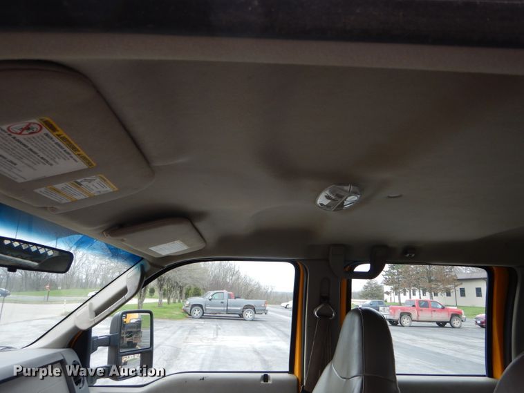 image for item DF3040 2008 Ford F550 Super Duty XL Crew Cab dump flatbed truck