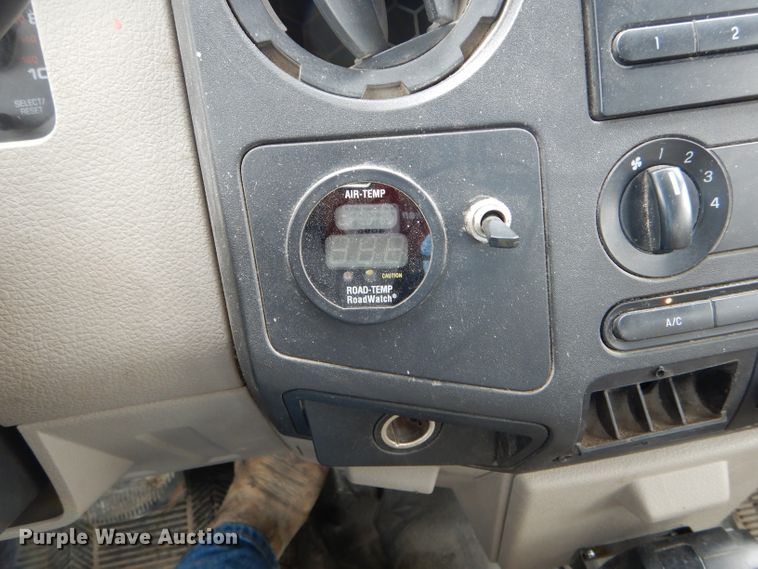 image for item DF3040 2008 Ford F550 Super Duty XL Crew Cab dump flatbed truck