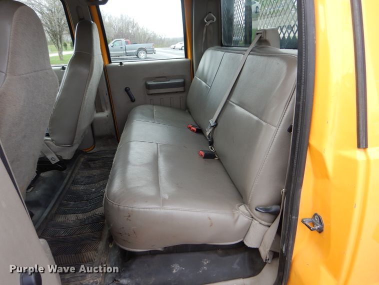 image for item DF3040 2008 Ford F550 Super Duty XL Crew Cab dump flatbed truck