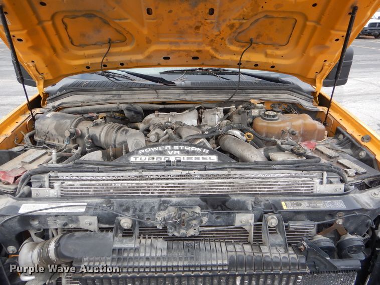 image for item DF3040 2008 Ford F550 Super Duty XL Crew Cab dump flatbed truck