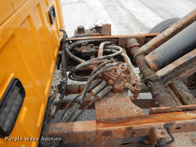 image for item DF3040 2008 Ford F550 Super Duty XL Crew Cab dump flatbed truck