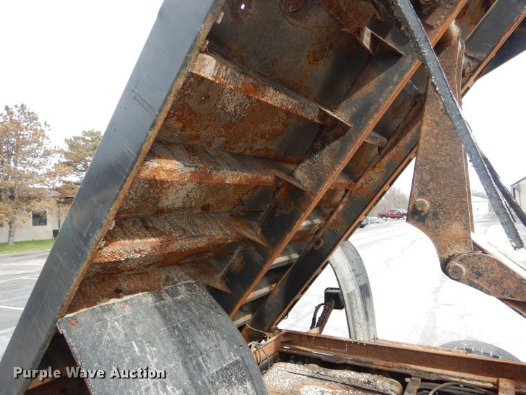 image for item DF3040 2008 Ford F550 Super Duty XL Crew Cab dump flatbed truck