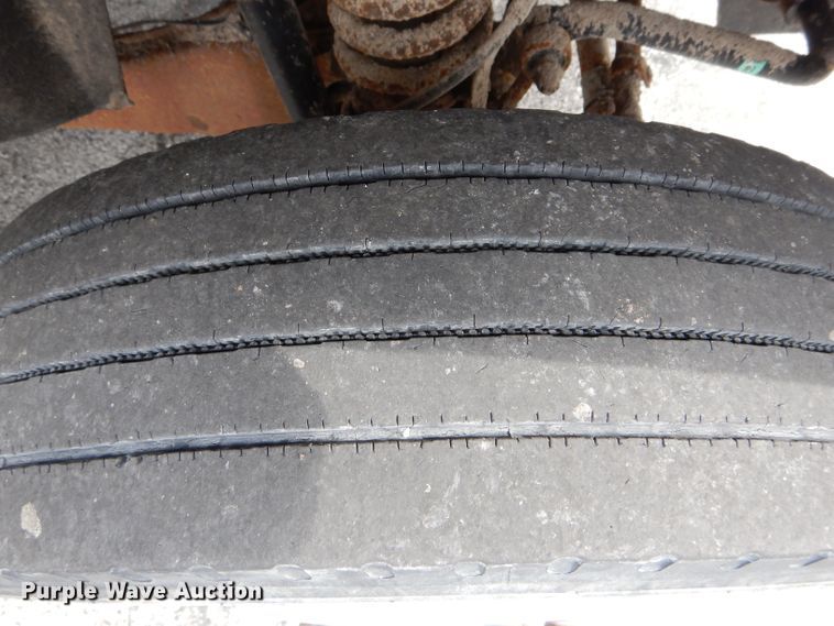 image for item DF3040 2008 Ford F550 Super Duty XL Crew Cab dump flatbed truck