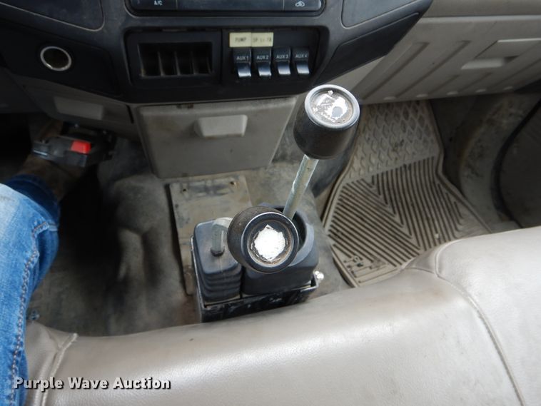 image for item DF3041 2008 Ford F450 Super Duty XL Crew Cab dump flatbed truck