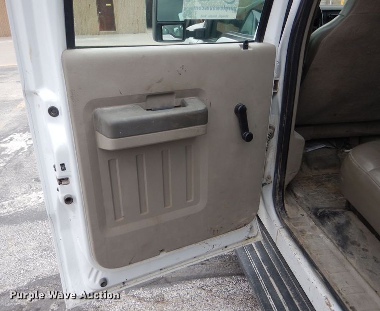 image for item DF3041 2008 Ford F450 Super Duty XL Crew Cab dump flatbed truck