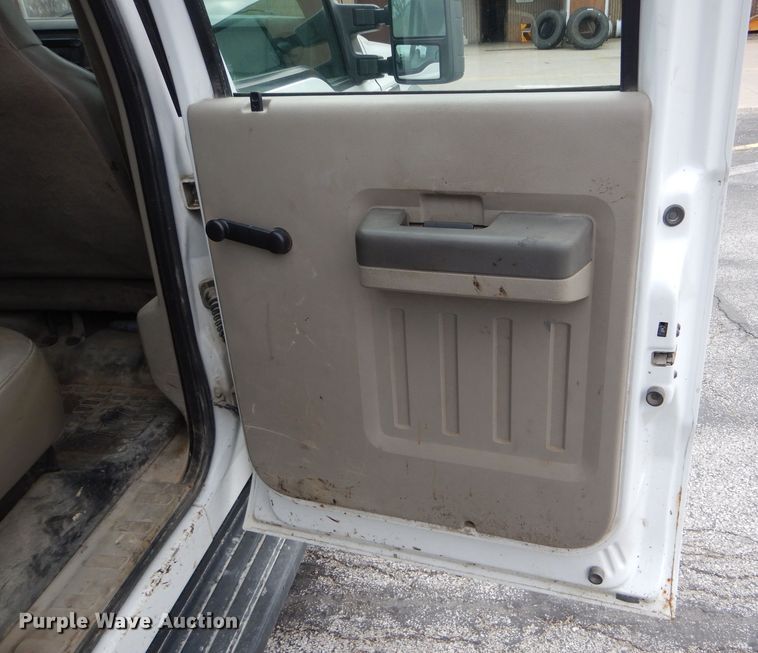 image for item DF3041 2008 Ford F450 Super Duty XL Crew Cab dump flatbed truck