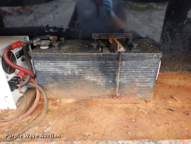 image for item DF3041 2008 Ford F450 Super Duty XL Crew Cab dump flatbed truck