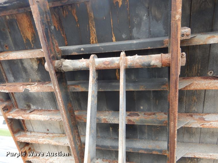 image for item DF3041 2008 Ford F450 Super Duty XL Crew Cab dump flatbed truck