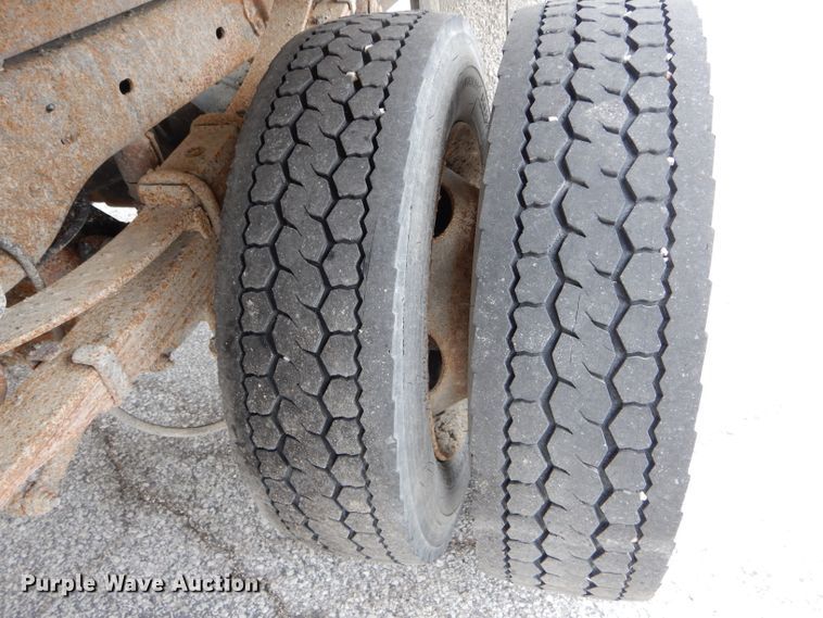 image for item DF3041 2008 Ford F450 Super Duty XL Crew Cab dump flatbed truck