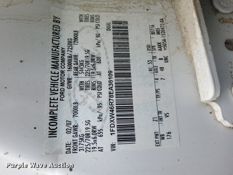 image for item DF3041 2008 Ford F450 Super Duty XL Crew Cab dump flatbed truck