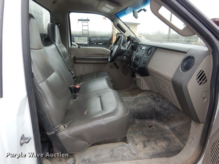 image for item DF3043 2009 Ford F450 Super Duty XL utility truck