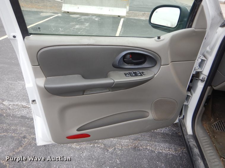 image for item DF3044 2003 Chevrolet TrailBlazer LS  SUV